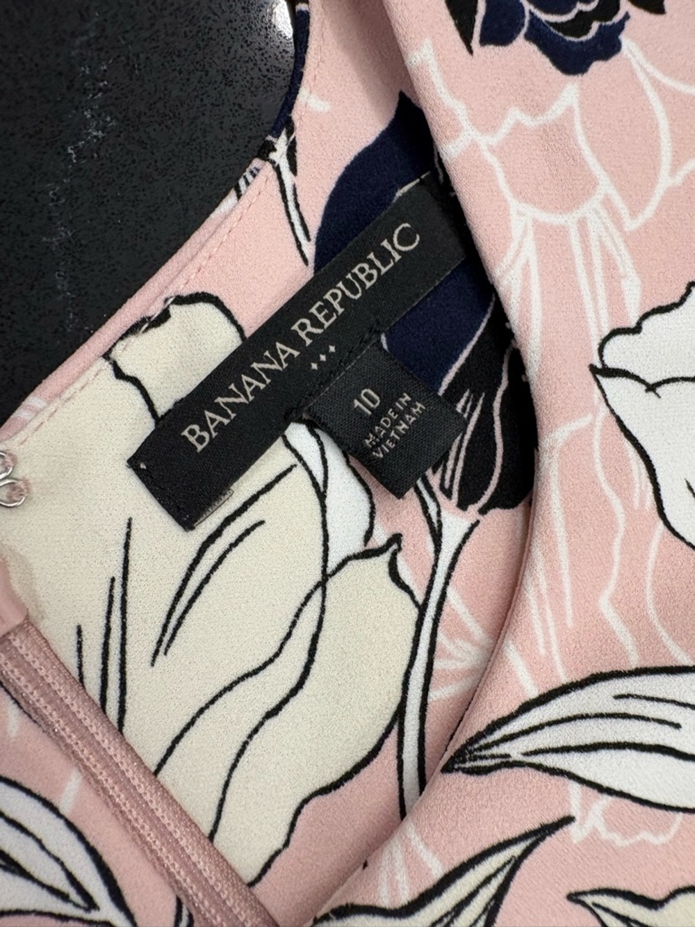 Banana Republic Pink Floral Midi Dress with Navy and Cream Blooms size 10 - Picture 6 of 7